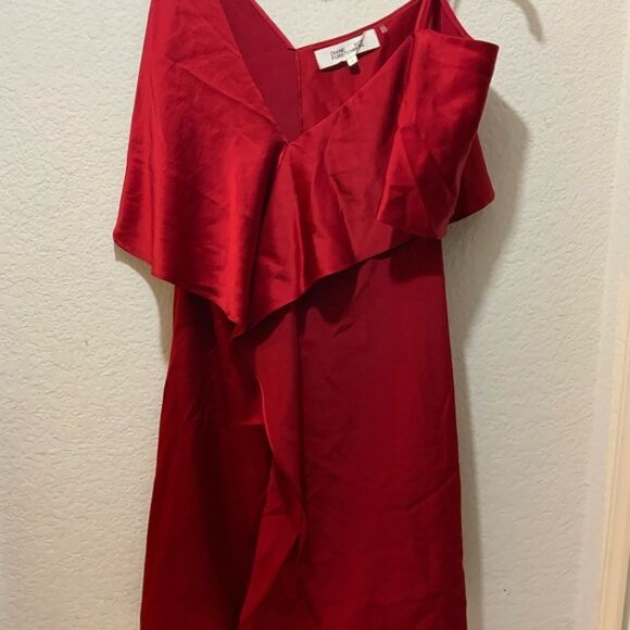 DianeVonFurstenberg Red Asymmetrical Ruffle Dress size 2 - Picture 3 of 11